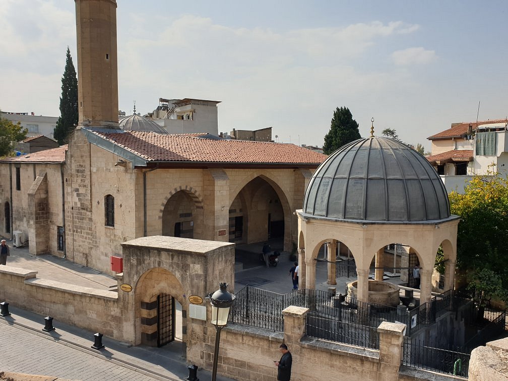 Osmanlı'dan Günümüze Şirvani Camii