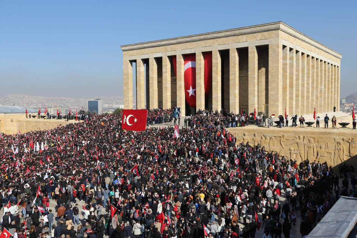 Anıtkabir: Türkiye'nin Kalbinde Bir İhtişam Anıtı