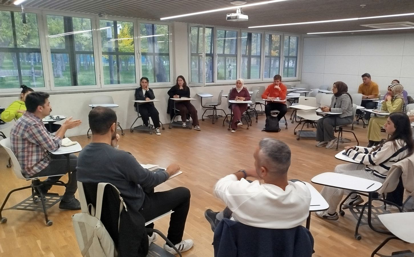 AGÜ’nün Yeni Okuma Kulübü “Arayış” Kuruldu