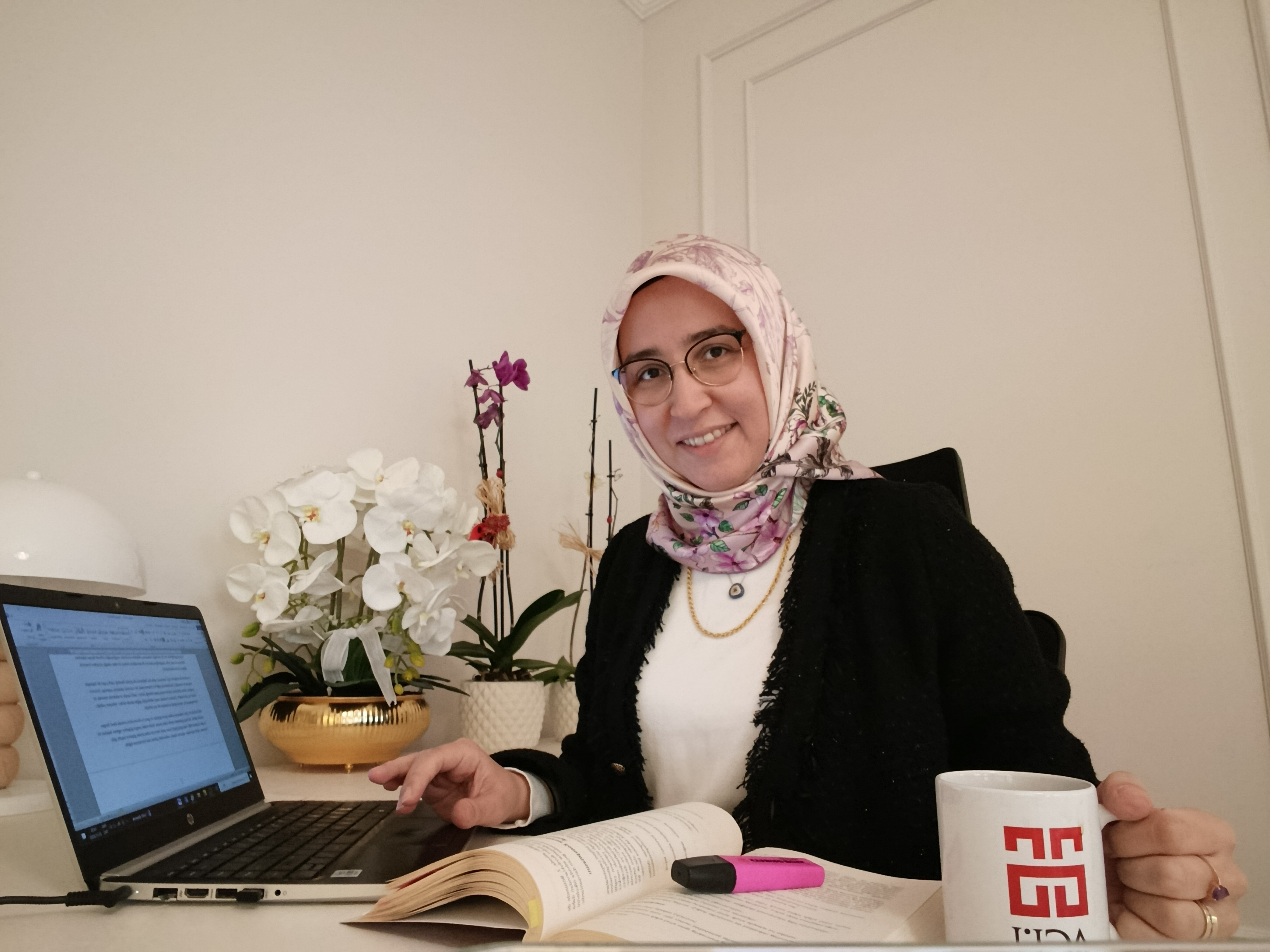 Sarı Psikoloji’de AGÜ Mezunu Bir Psikolog: Fatma Zehra Turan