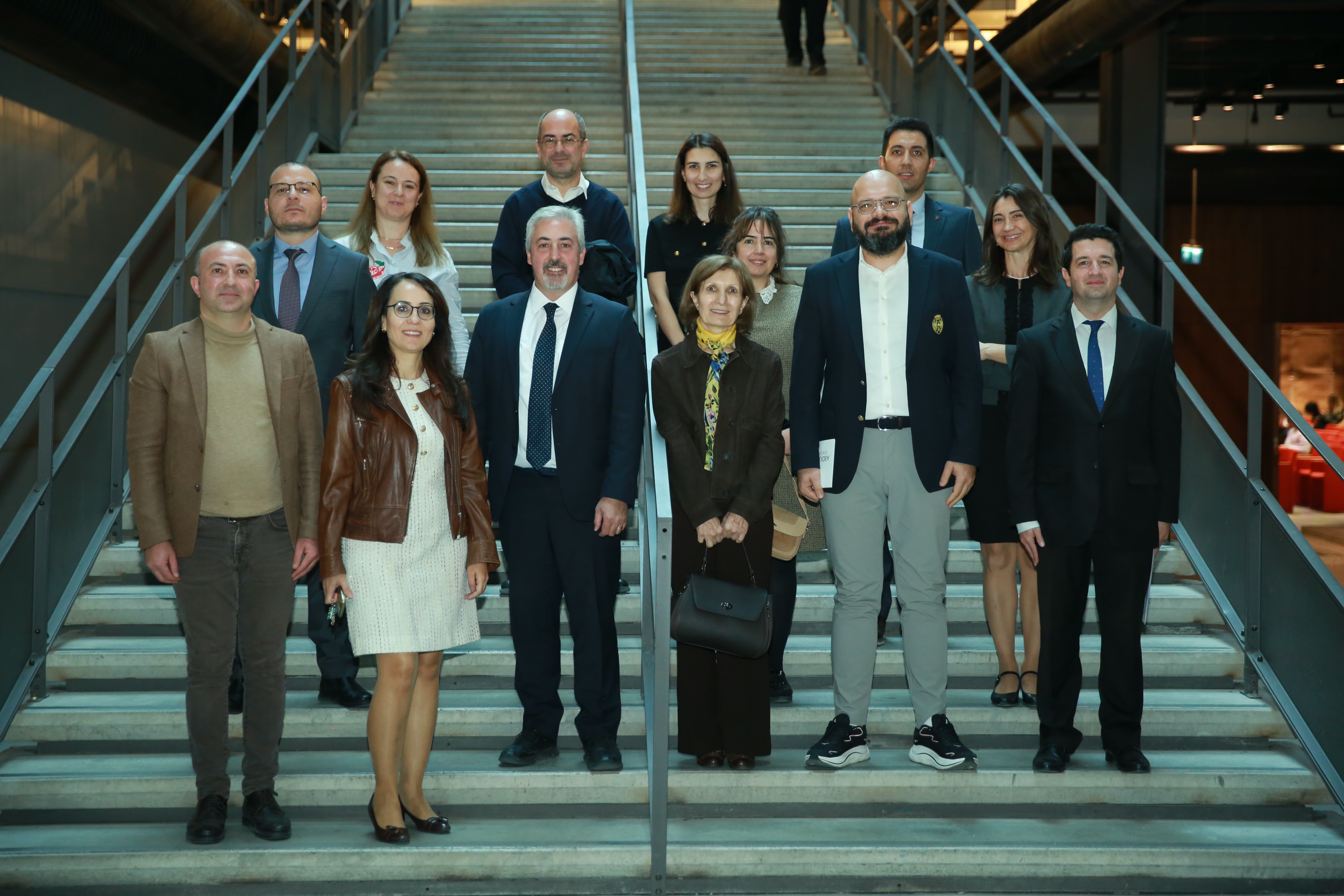 AGÜ’de “Dijitalleşen Dünyada Türkiye” Konferansı