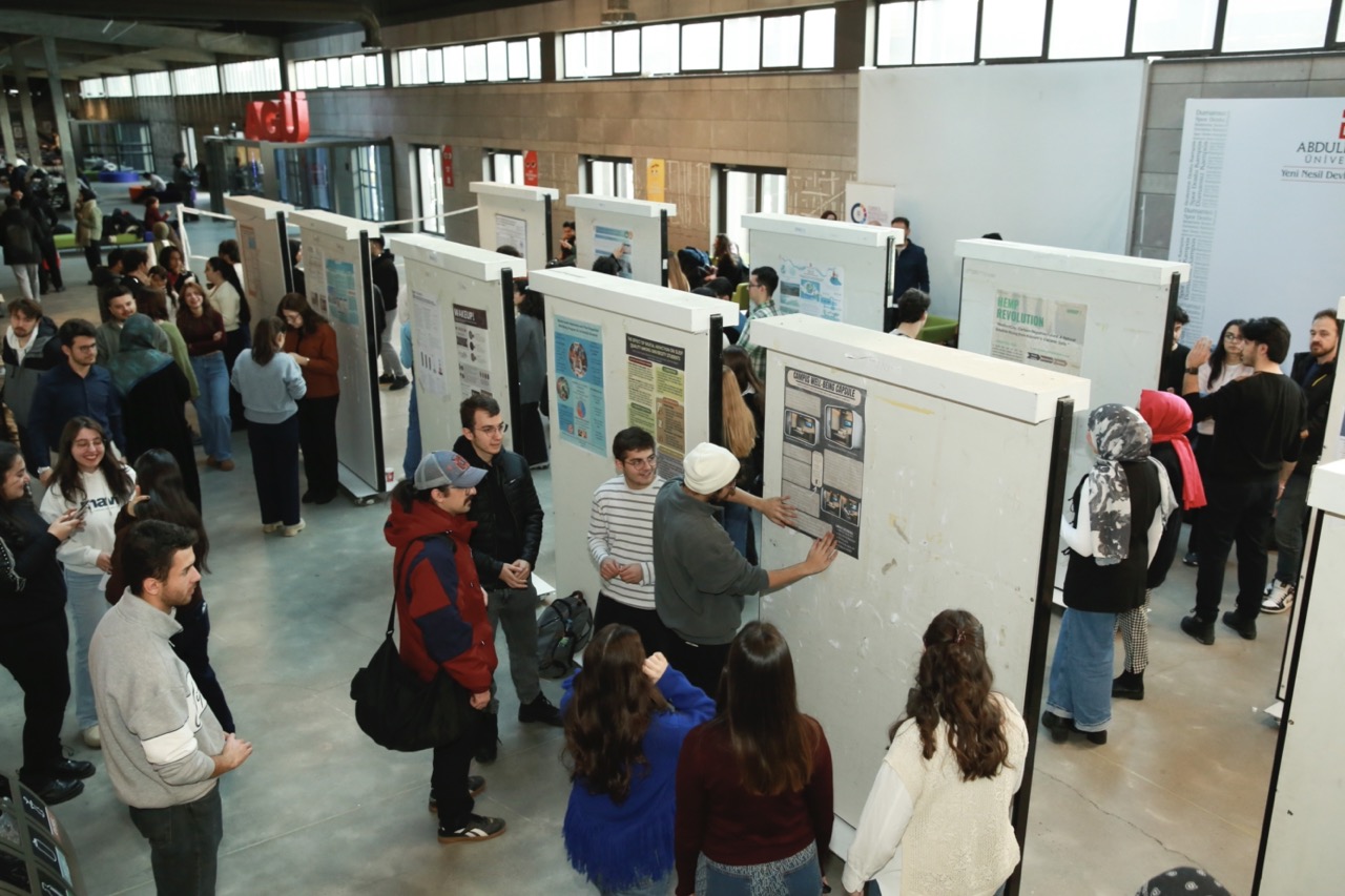 Öğrencilerin Sosyal Sorumluluk Projelerine Ödül