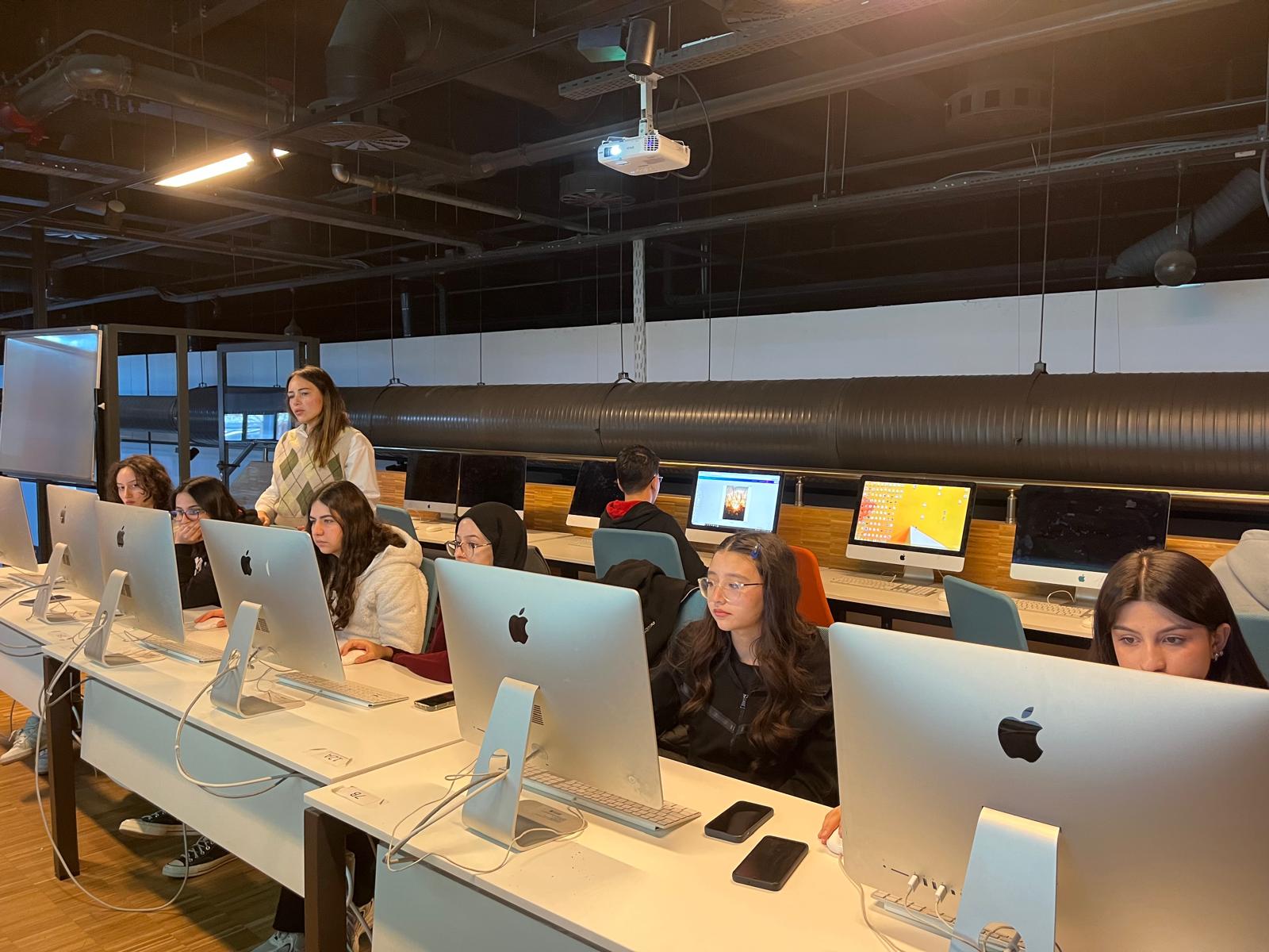 Lise Öğrencilerine Tasarım Eğitimi