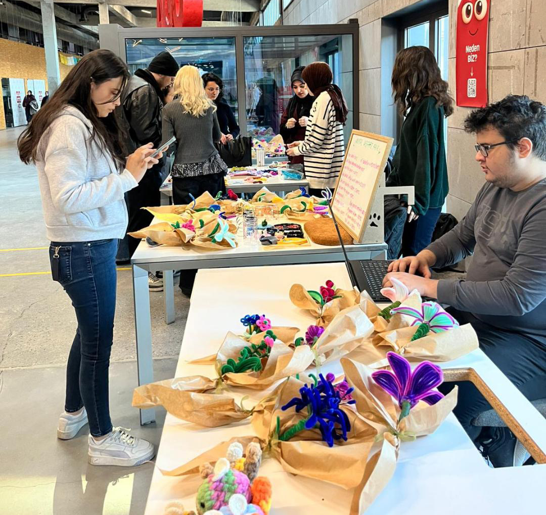 Animal Welfare Kulübü'nden Minik Dostlarımız İçin Kermes